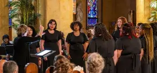 students-singing-in-celebration-of-hope-concert